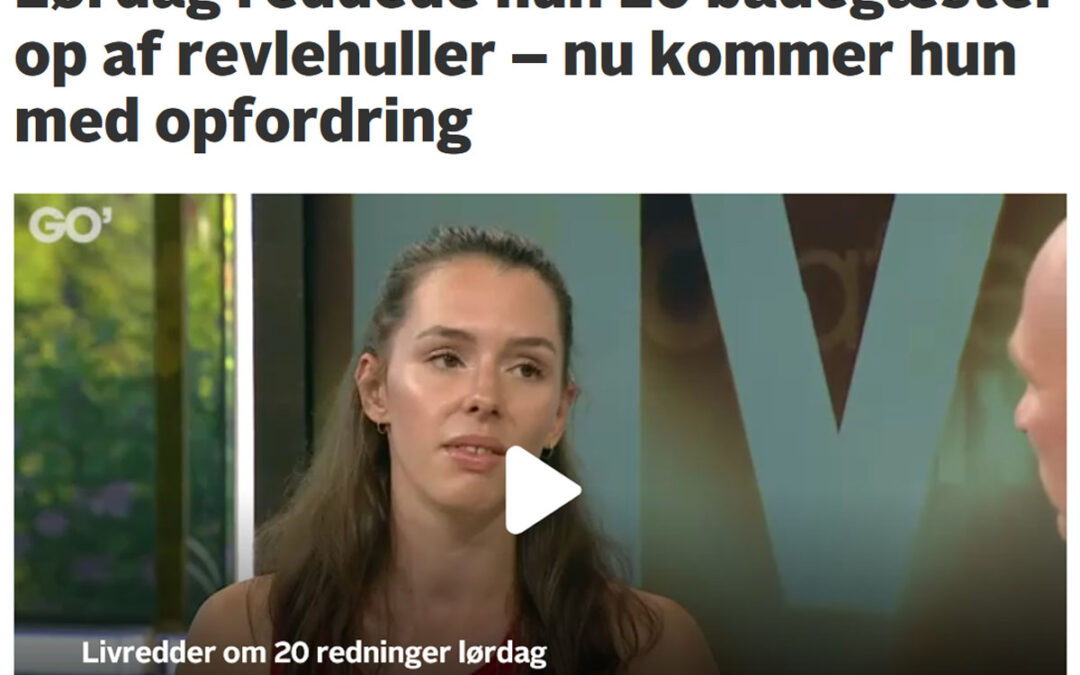 Livredder redder 20 badegæster i revlehul